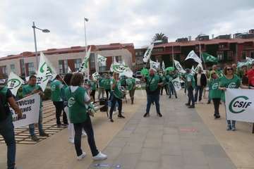 Protesta de los trabajadores del Ayuntamiento de Telde/TA.
